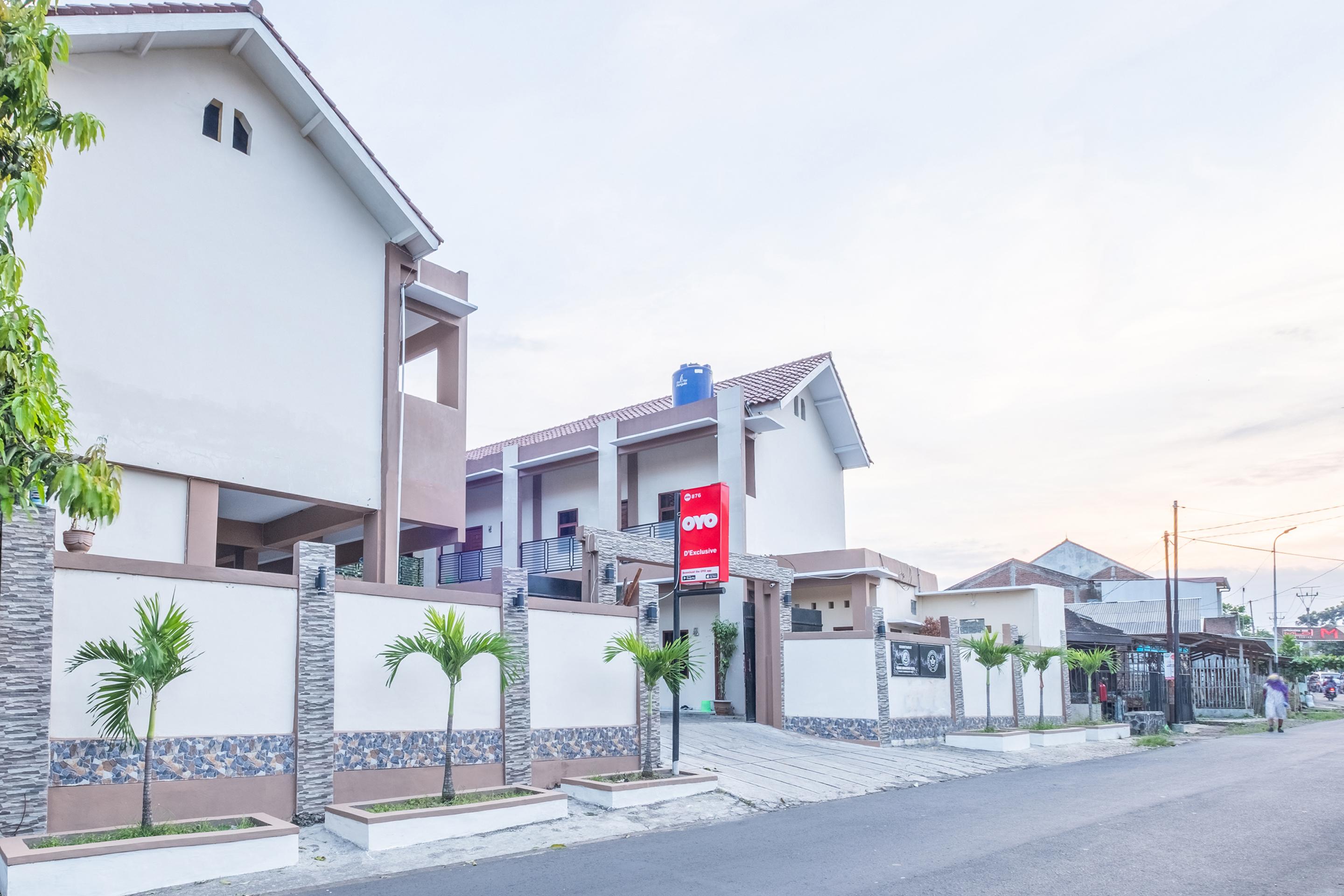 Oyo 876 D' Exclusive Hotel 2*